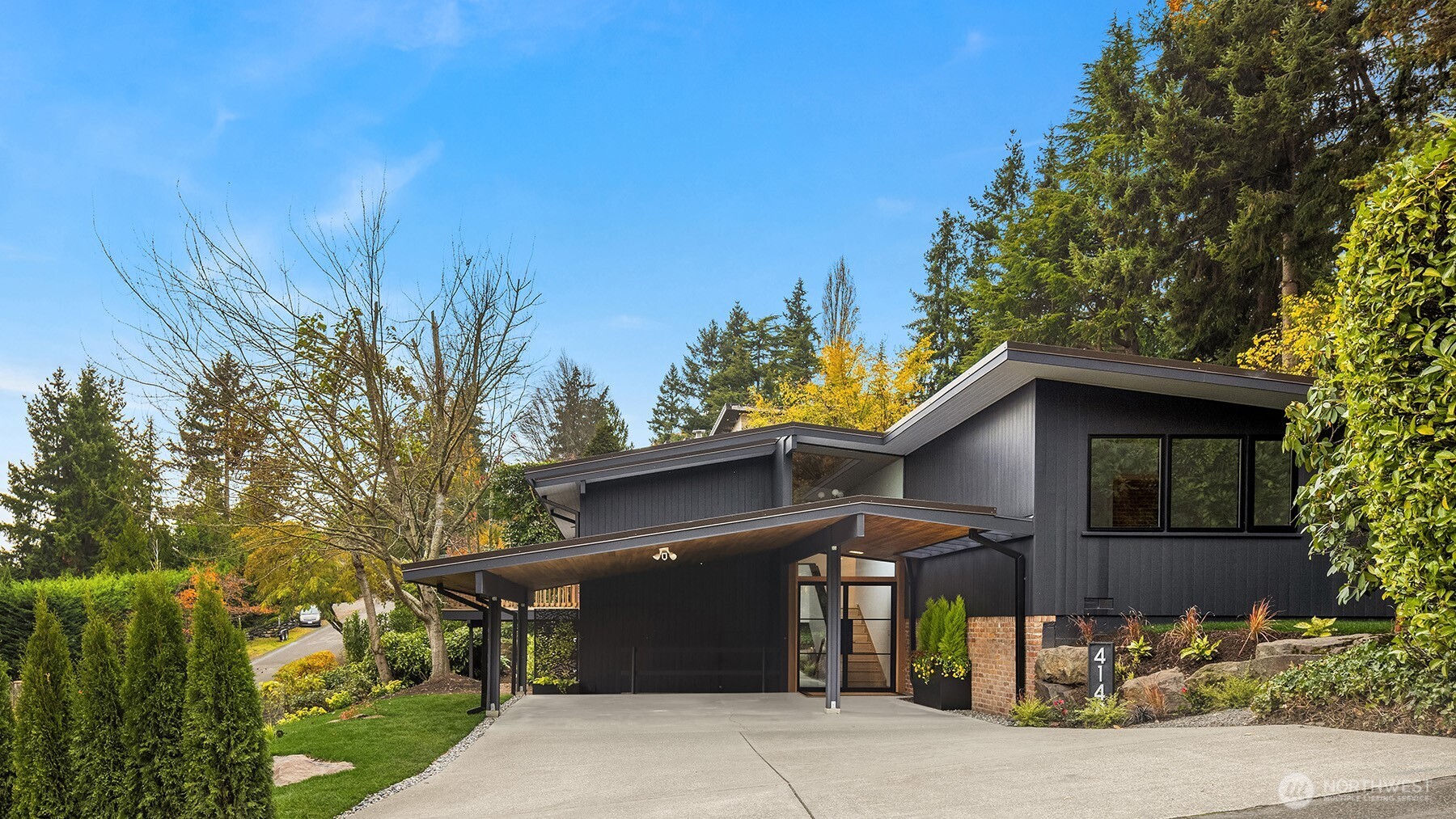 4148 Boulevard Place