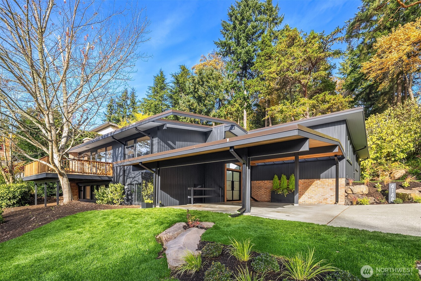 4148 Boulevard Place