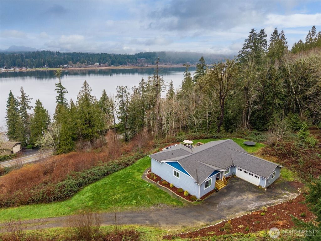 Photo of 31 E Cove View Drive, Belfair, WA 98528 (MLS # 2477127)