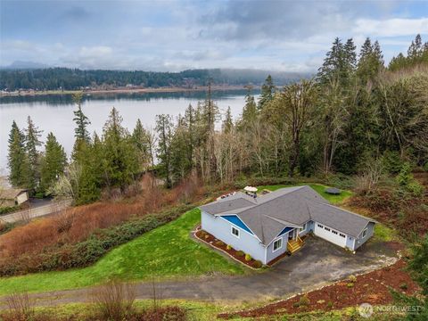 Photo of 31 E Cove View Drive, Belfair, WA 98528 (MLS # 2477127)