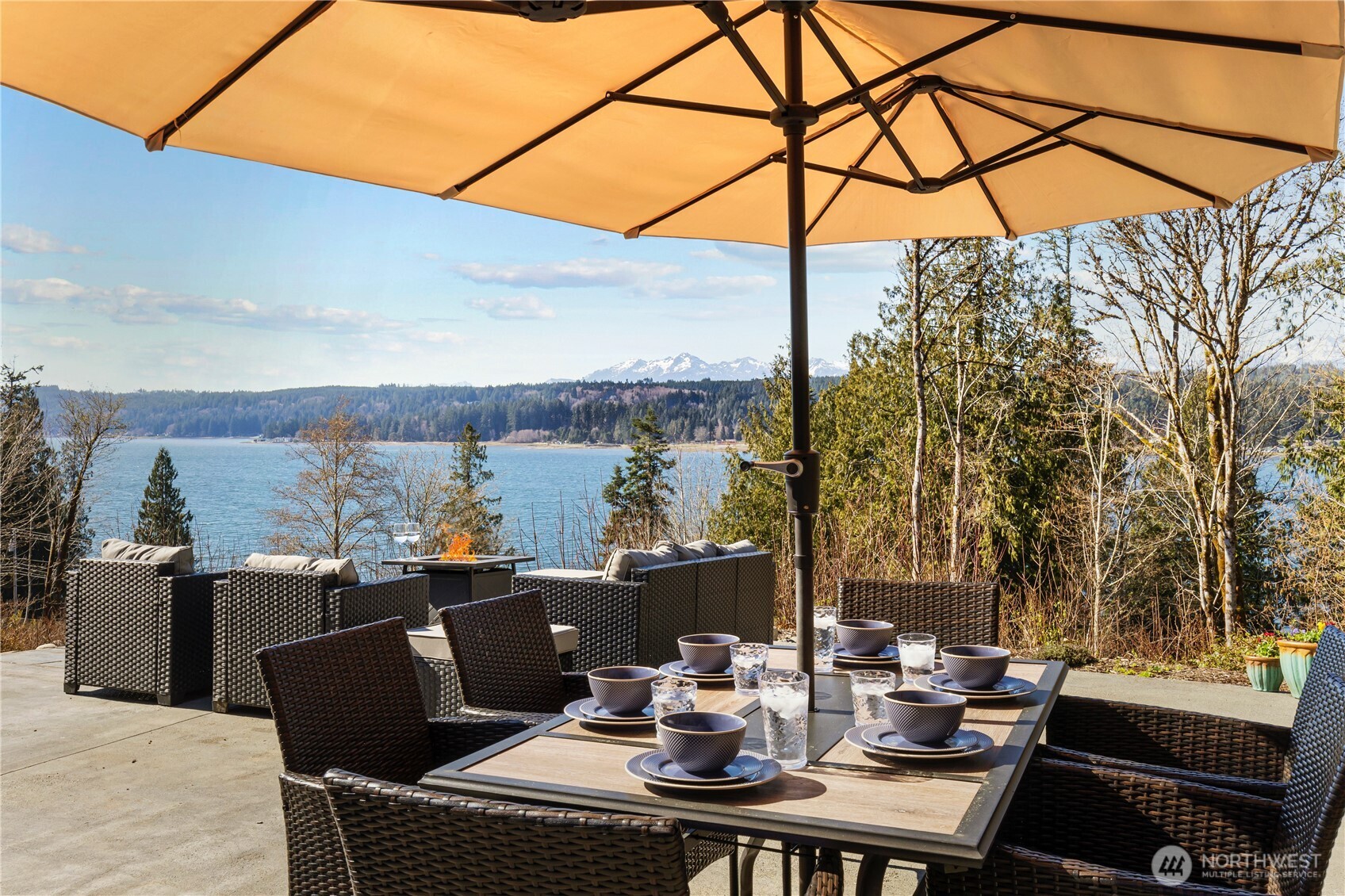 31 E Cove View Drive