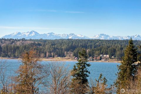 Photo of 31 E Cove View Drive, Belfair, WA 98528 (MLS # 2477127)
