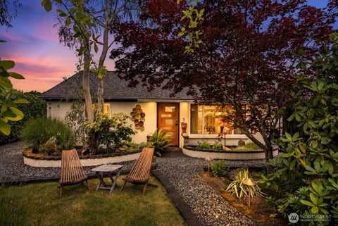 Photo of 16107 Midvale Avenue N, Shoreline, WA 98133 (MLS # 2536883)