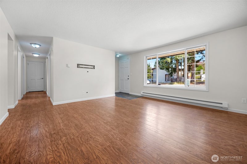 902 Peters Place