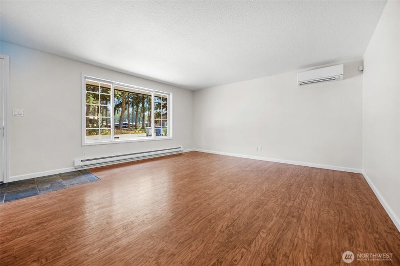 902 Peters Place