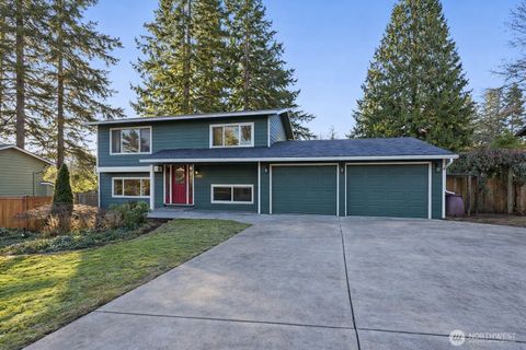 Photo of 9211 NE 136th Pl Pl, Kirkland, WA 98034 (MLS # 2479363)