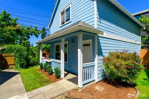 Photo of 1318 N 184th Court #12, Shoreline, WA 98177 (MLS # 2542602)