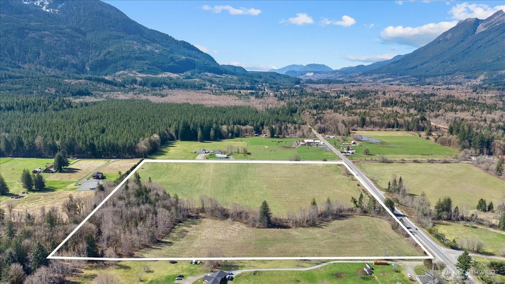 Photo of 0 Unknown, Darrington, WA 98241 (MLS # 2500396)