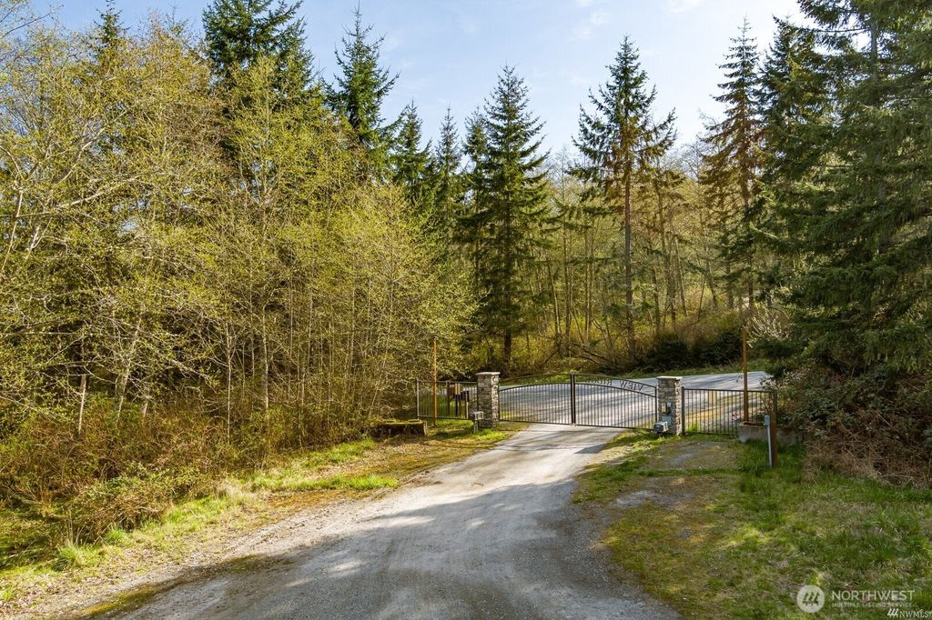 Photo of 16 Water View Drive, Langley, WA 98260 (MLS # 2464926)