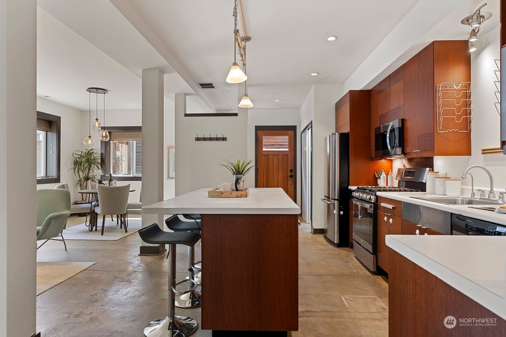 Photo of 6211 11th Avenue NW, Seattle, WA 98107 (MLS # 2235544)