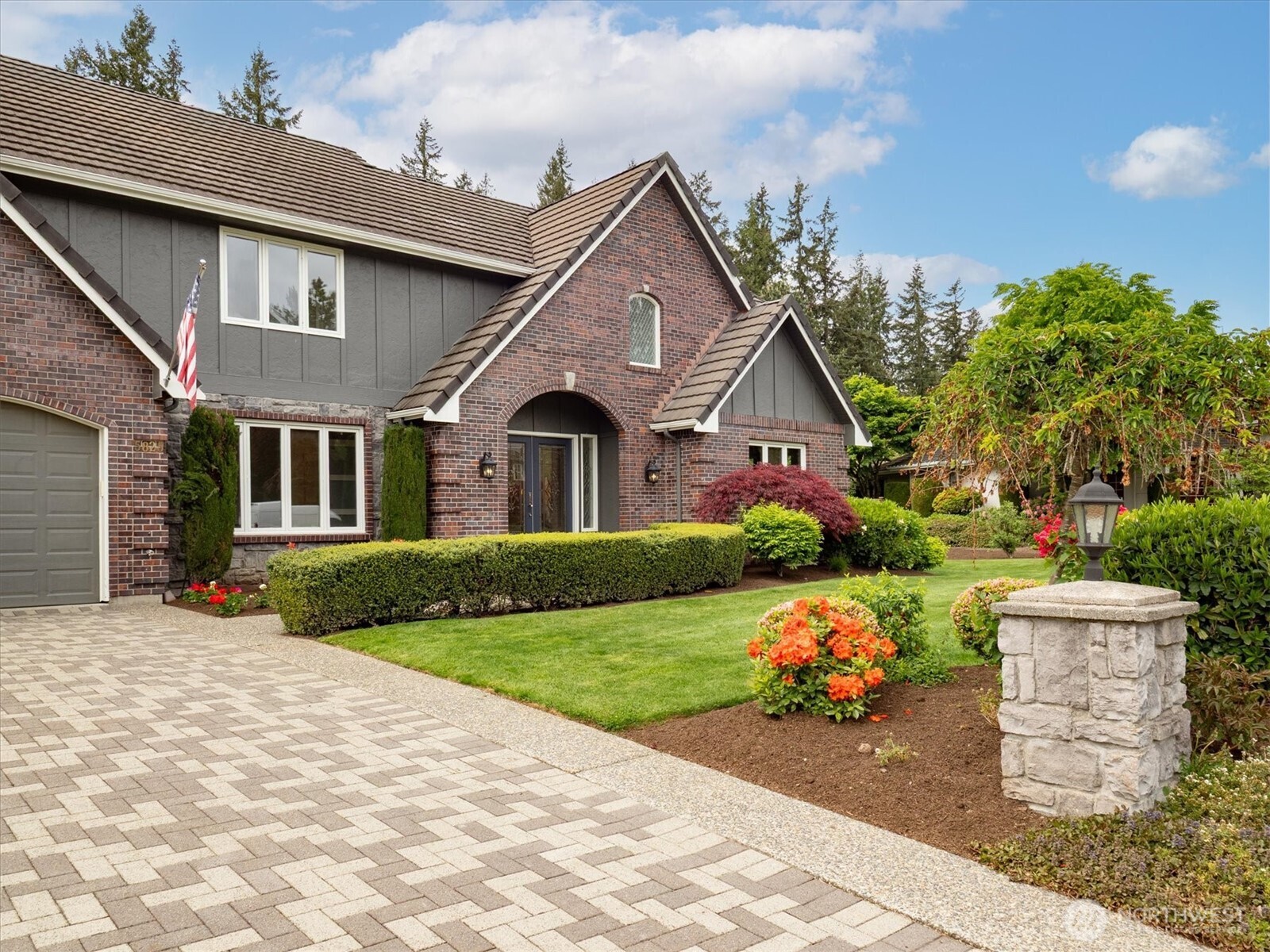 5825 124th Court NE