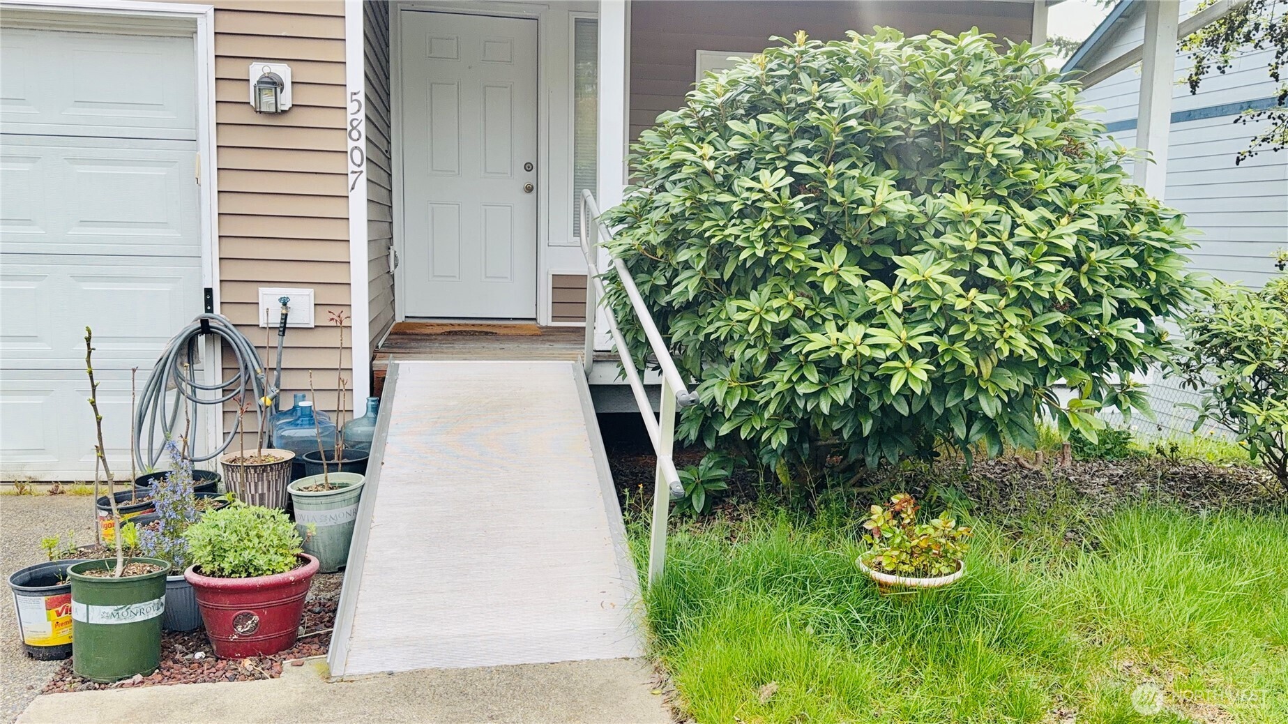 5807 S Firdinand Street