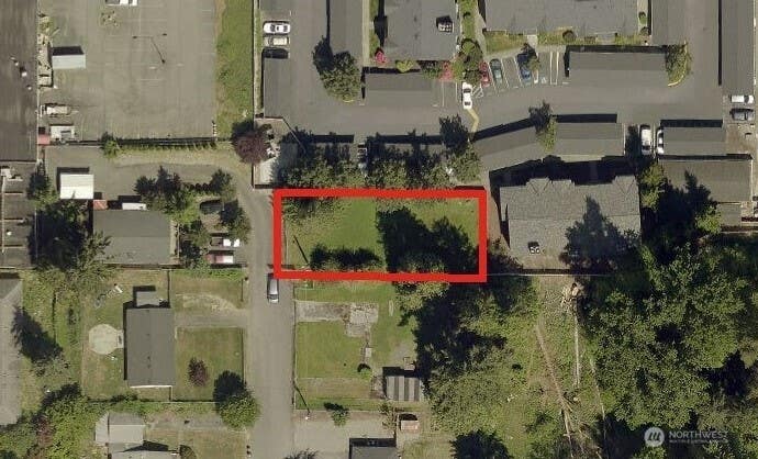 Photo of 335 XX 18th Avenue S, Federal Way, WA 98003 (MLS # 2568817)