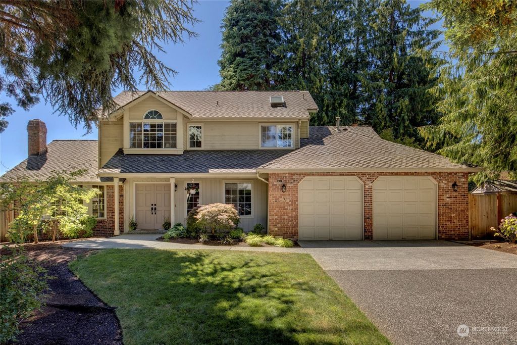 Photo of 2418 72nd Avenue SE, Mercer Island, WA 98040 (MLS # 1984077)