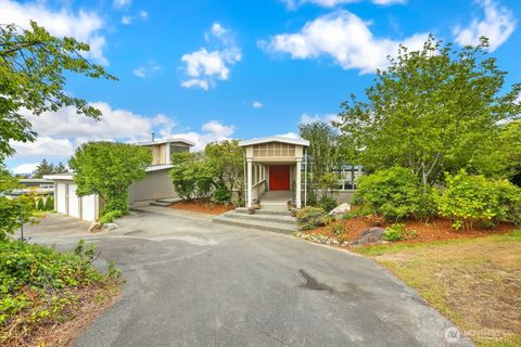 8840 NE 24th Street Clyde Hill WA 98004