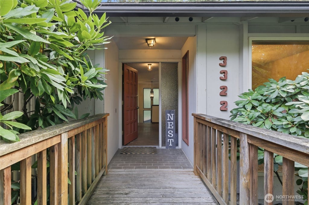 Photo of 3322 102nd Avenue NE, Bellevue, WA 98004 (MLS # 2579234)