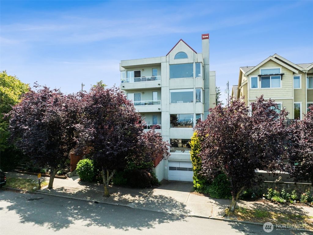 Photo of 1613 California Avenue SW #101, Seattle, WA 98116 (MLS # 2402275)