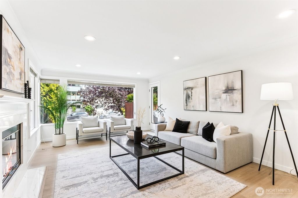 Photo of 1613 California Avenue SW #101, Seattle, WA 98116 (MLS # 2402275)