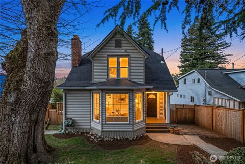 3019 31st Ave W Seattle WA 98199