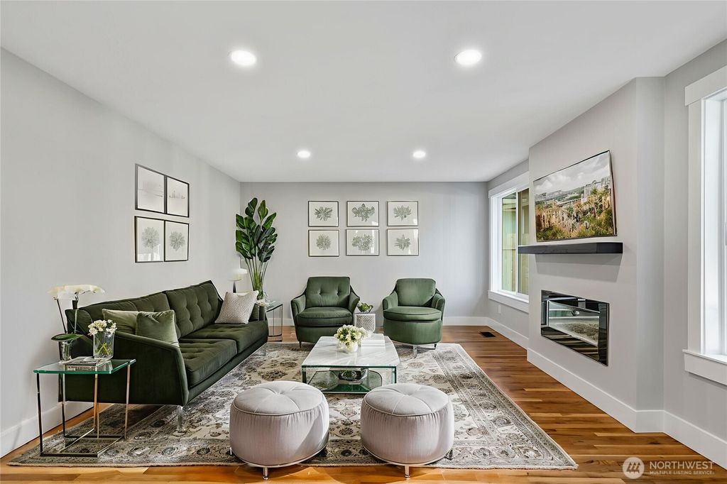 Photo of 655 Union Ave Ave NE, Renton, WA 98059 (MLS # 2479537)