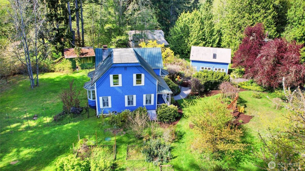 Photo of 10472 NE Sunrise Bluff Lane, Bainbridge Island, WA 98110 (MLS # 2509406)