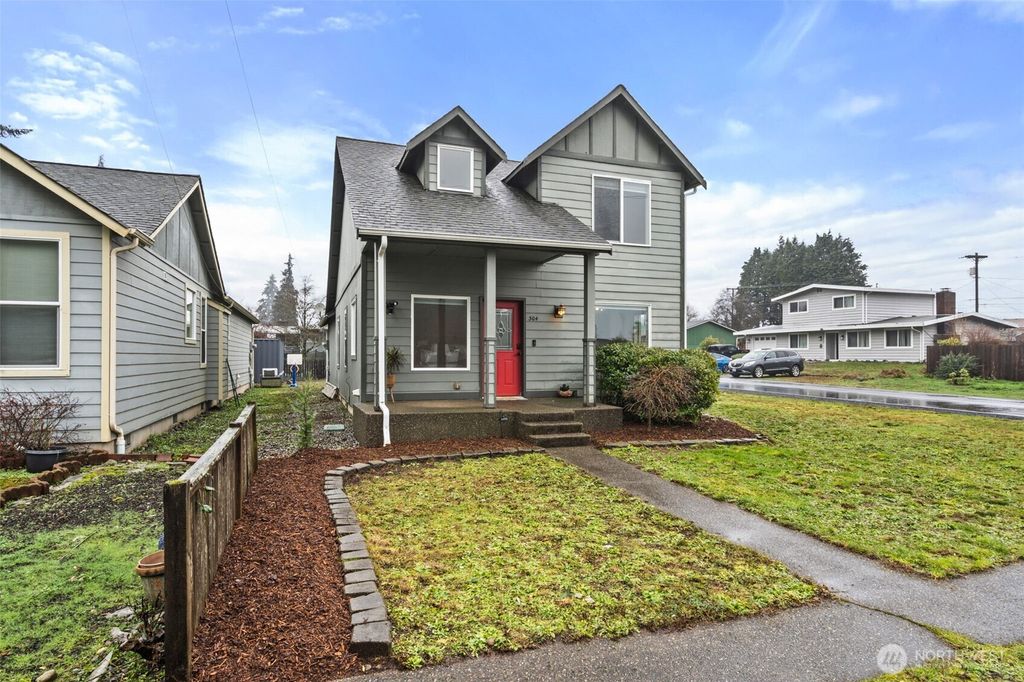 Photo of 304 W G Street, Shelton, WA 98584 (MLS # 2465561)
