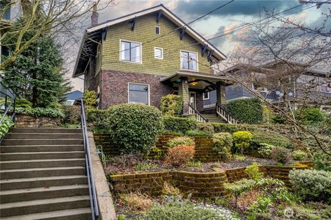 Photo of 2343 Federal Avenue E, Seattle, WA 98102 (MLS # 2488166)
