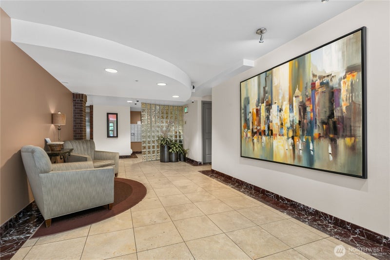124 Bellevue Avenue E 601