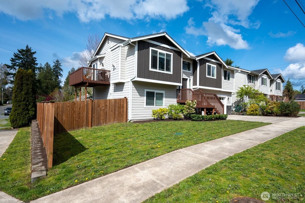 Photo of 14605 20th Avenue NE, Shoreline, WA 98155 (MLS # 2506022)