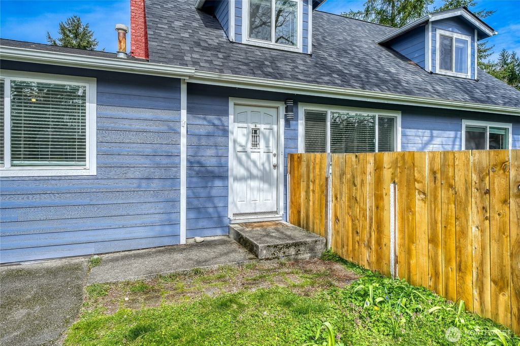 Photo of 21004 NE 91st Street, Redmond, WA 98053 (MLS # 2499907)