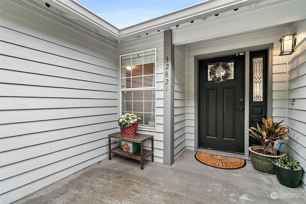 Photo of 32821 11th Avenue SW, Federal Way, WA 98023 (MLS # 2019383)