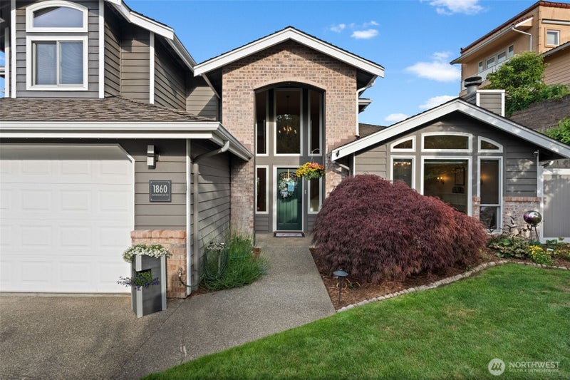 1860 Overview Drive NE