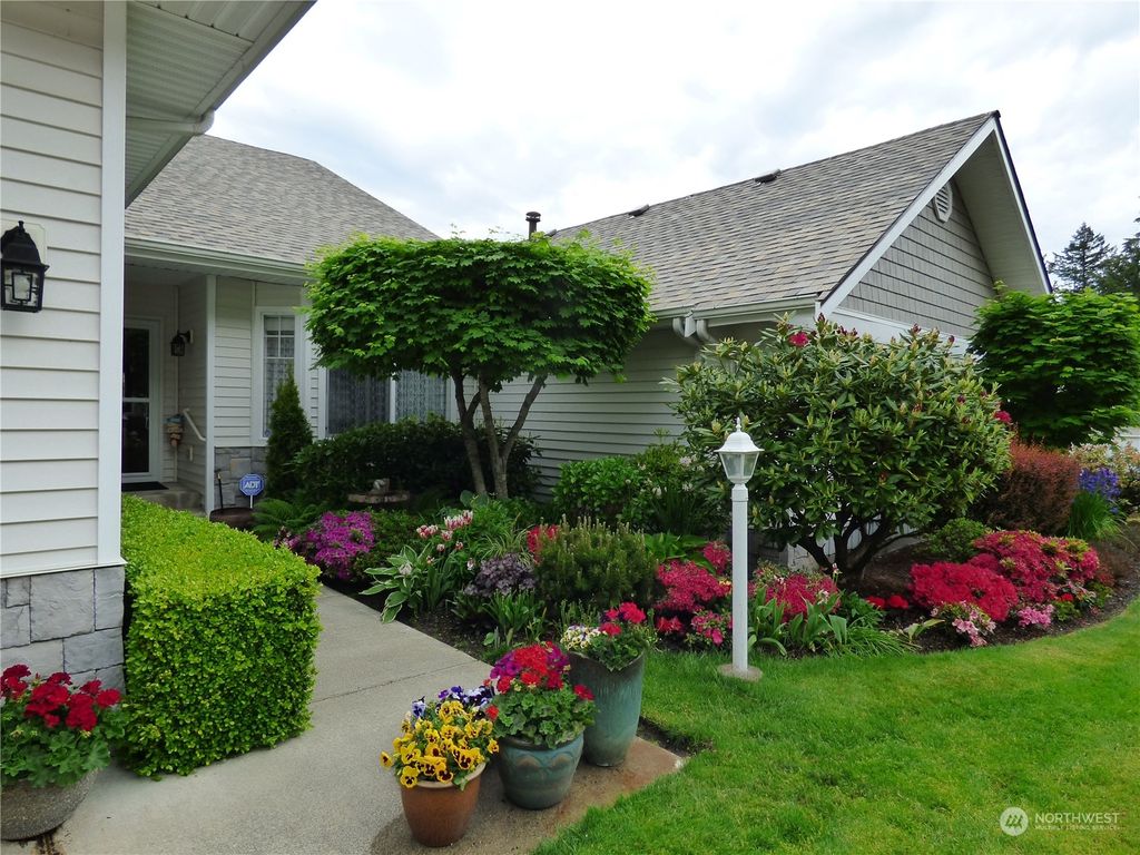 Photo of 31835 48th Circle SW #9-B, Federal Way, WA 98023 (MLS # 2147611)