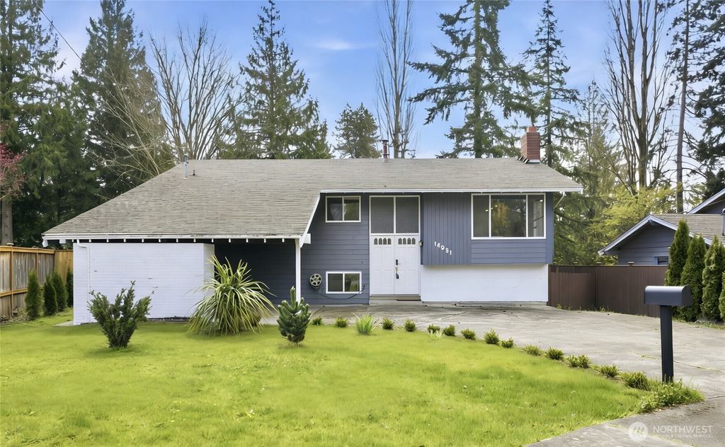 Photo of 14831 NE 14th Street, Bellevue, WA 98007 (MLS # 2504222)