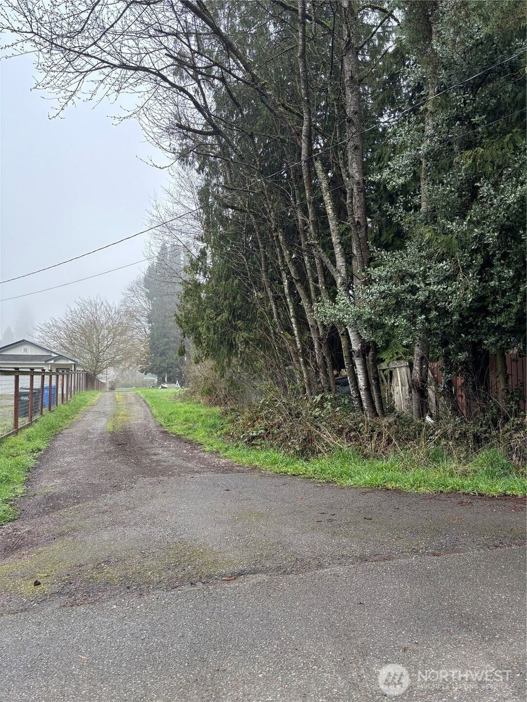 Photo of 3320 13th St SW St, Puyallup, WA 98373 (MLS # 2498898)