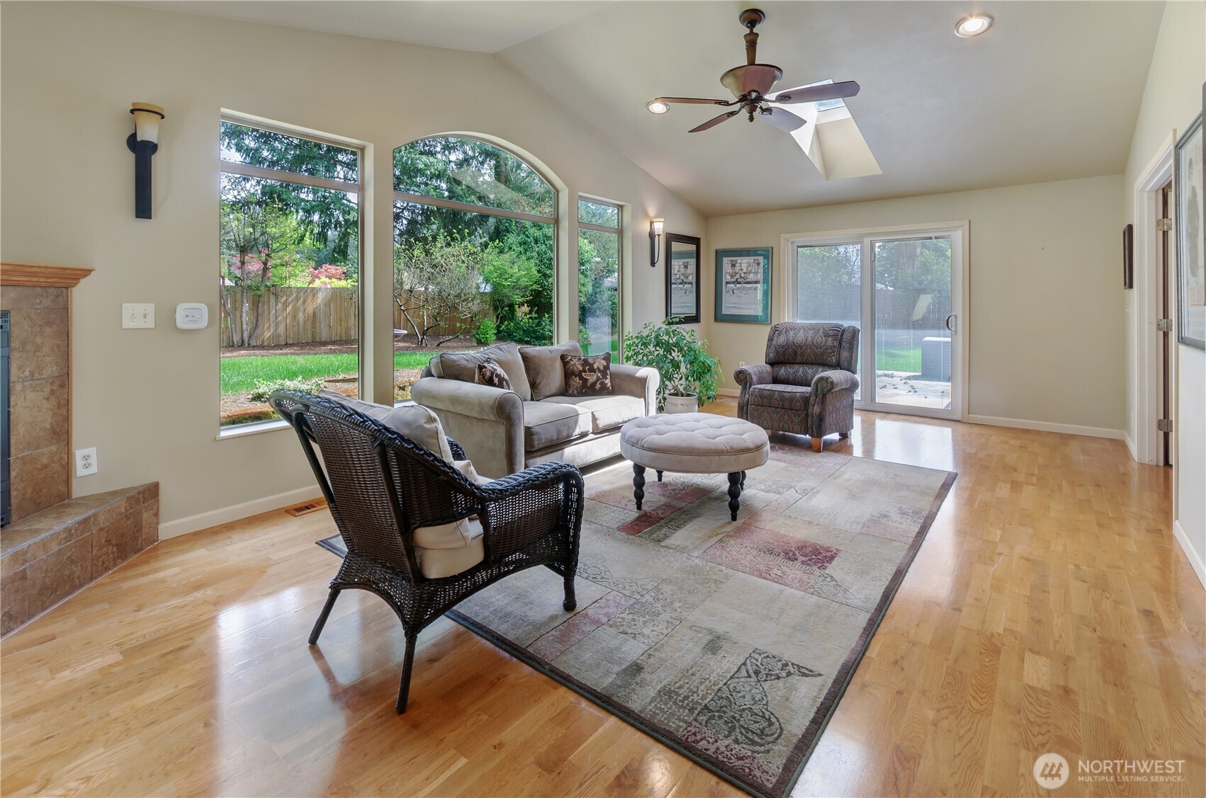 408 Stonewood Drive SE
