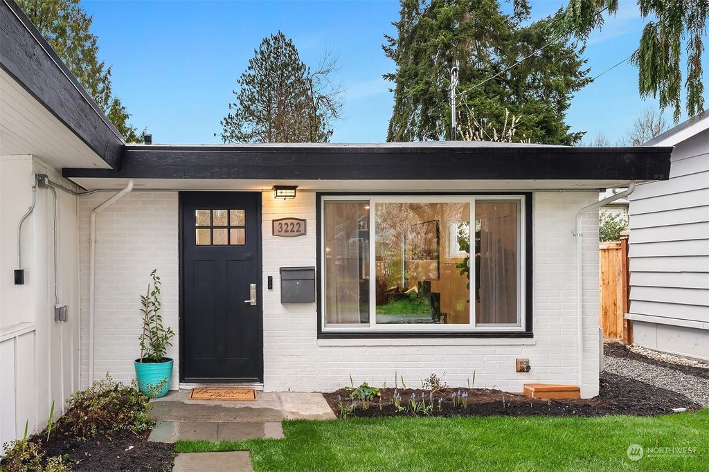 Photo of 3222 22nd Avenue S, Seattle, WA 98144 (MLS # 2214305)
