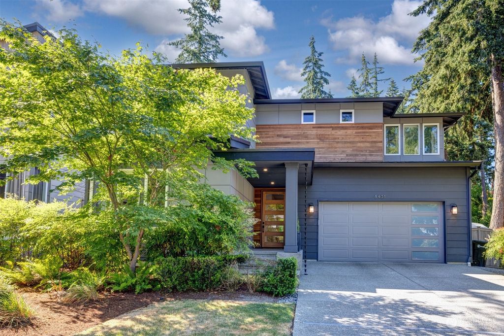 Photo of 8431 SE 37th Street, Mercer Island, WA 98040 (MLS # 2269071)