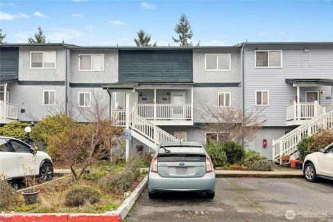 Photo of 8823 Holly Drive #H204, Everett, WA 98208 (MLS # 2457150)