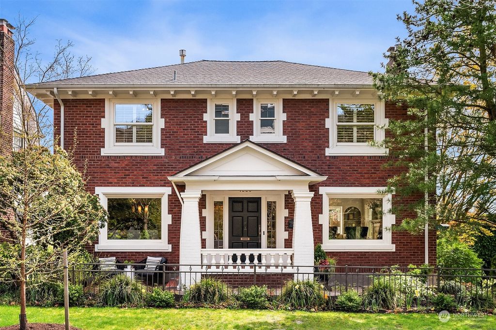 Photo of 1228 Bigelow Avenue N, Seattle, WA 98109 (MLS # 2214026)
