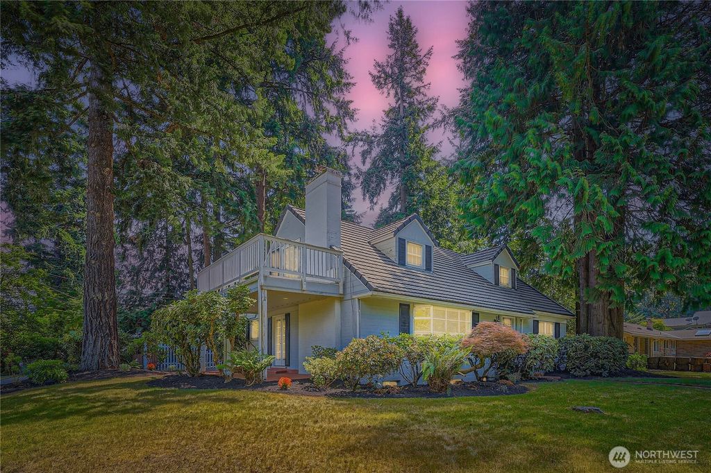 Photo of 3706 84th Avenue SE, Mercer Island, WA 98040 (MLS # 2392156)