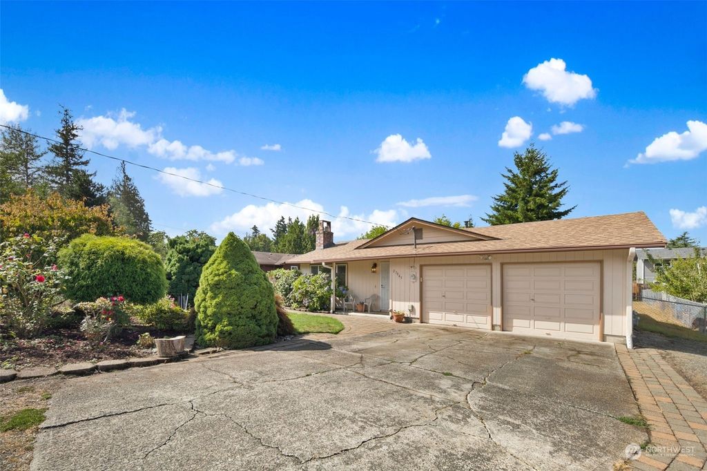 Photo of 27045 14th Avenue S, Des Moines, WA 98198 (MLS # 2156815)