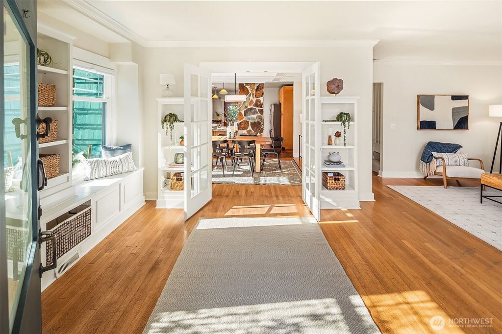 Photo of 4115 Wallingford Avenue N, Seattle, WA 98103 (MLS # 2331723)