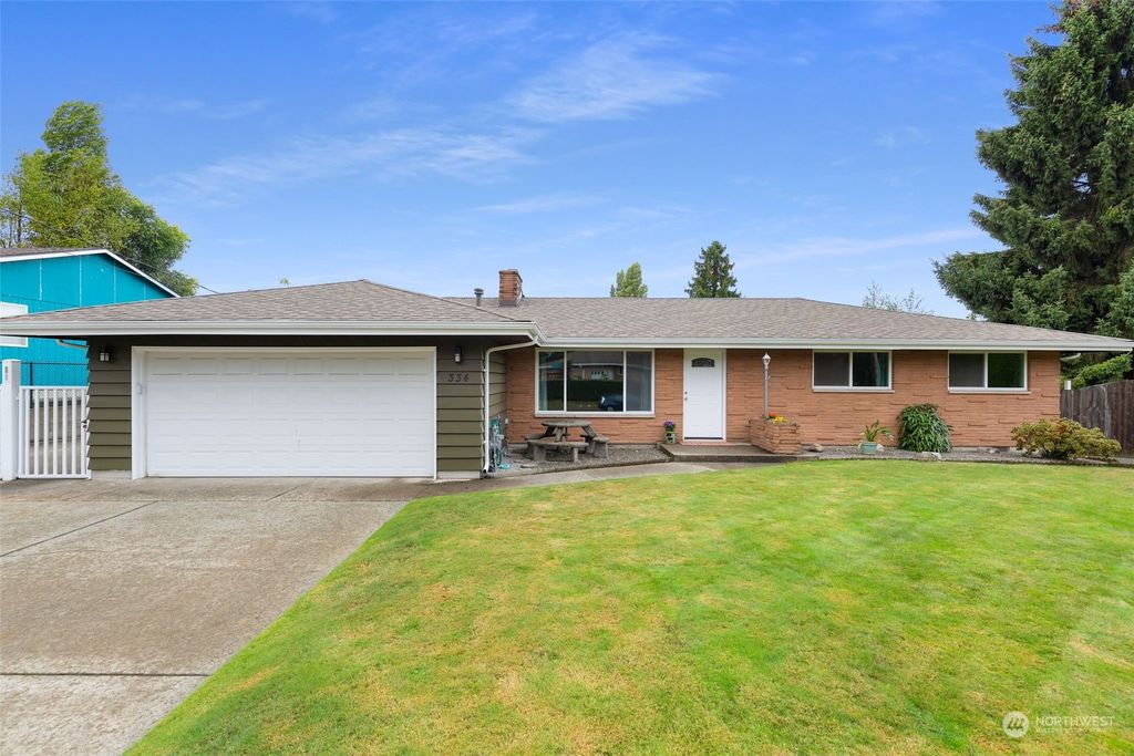 Photo of 334 S 108th Place, Seattle, WA 98168 (MLS # 2168928)