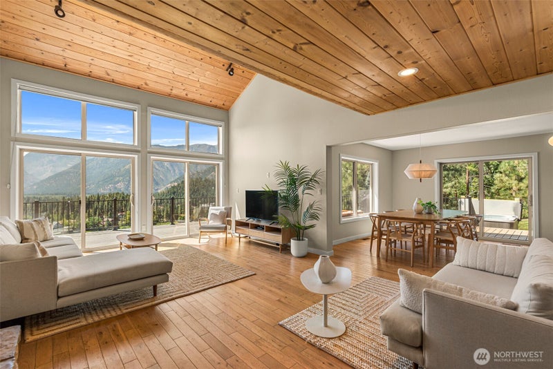 10460 Fox Road
