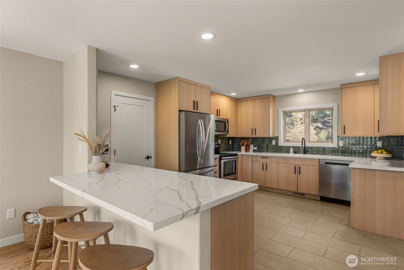 10460 Fox Road