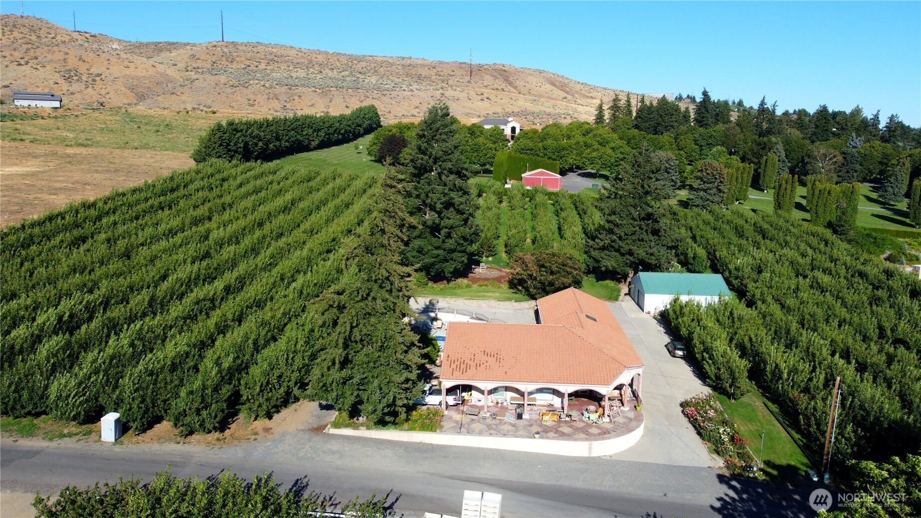 1055 N Jackson Avenue