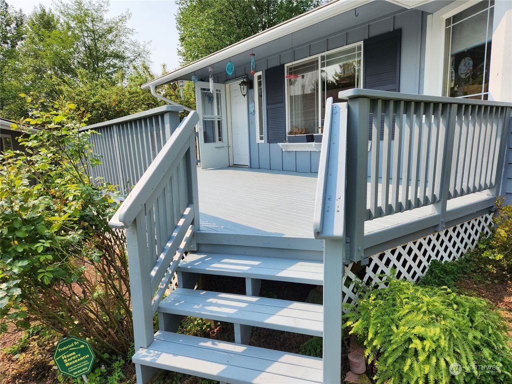 Photo of 11506 24th Drive SE, Everett, WA 98208 (MLS # 2140076)