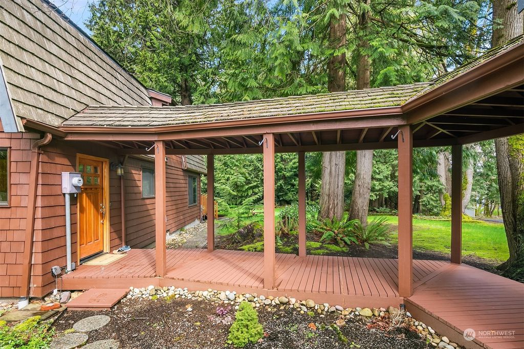 Photo of 20710 SE 24th Street, Sammamish, WA 98075 (MLS # 2167534)