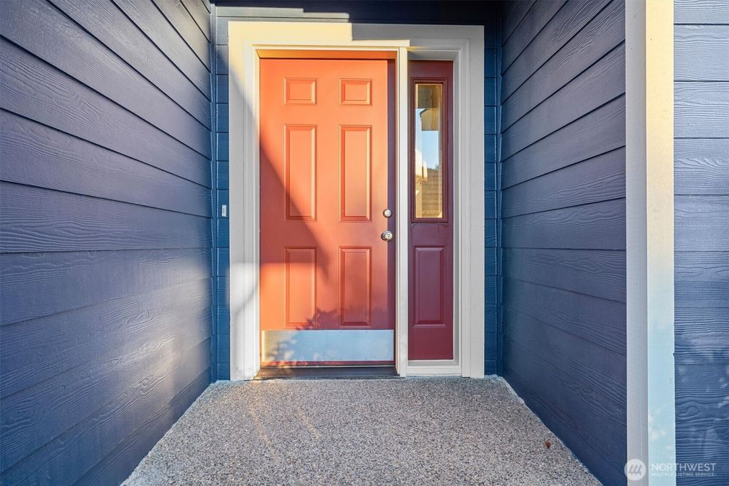 Photo of 12522 80th Place NE, Kirkland, WA 98034 (MLS # 2444646)